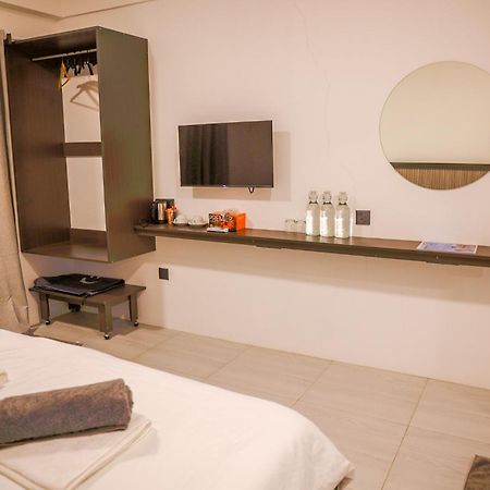 Nirili Villa Dhiffushi Exteriör bild