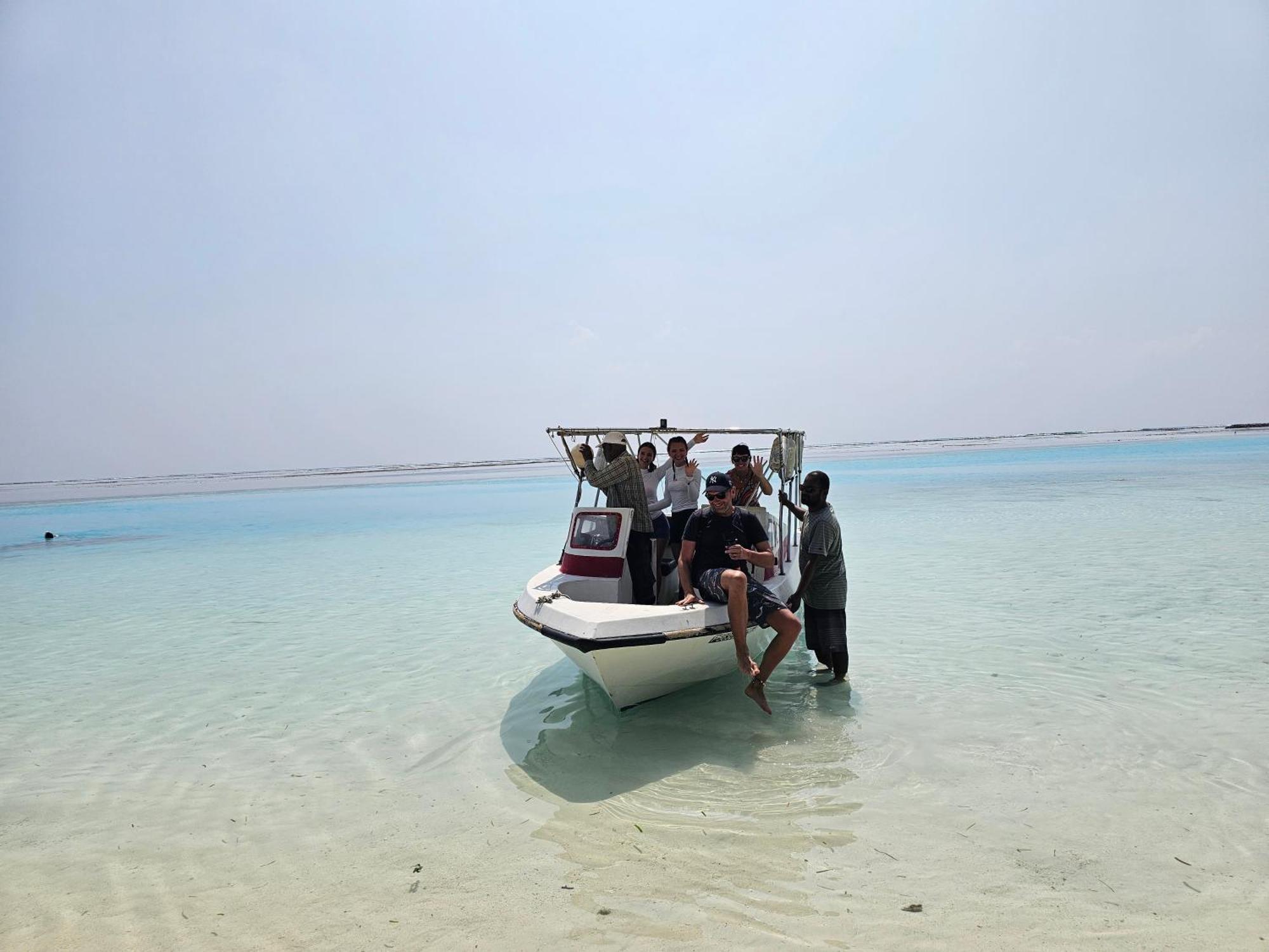 Nirili Villa Dhiffushi Exteriör bild