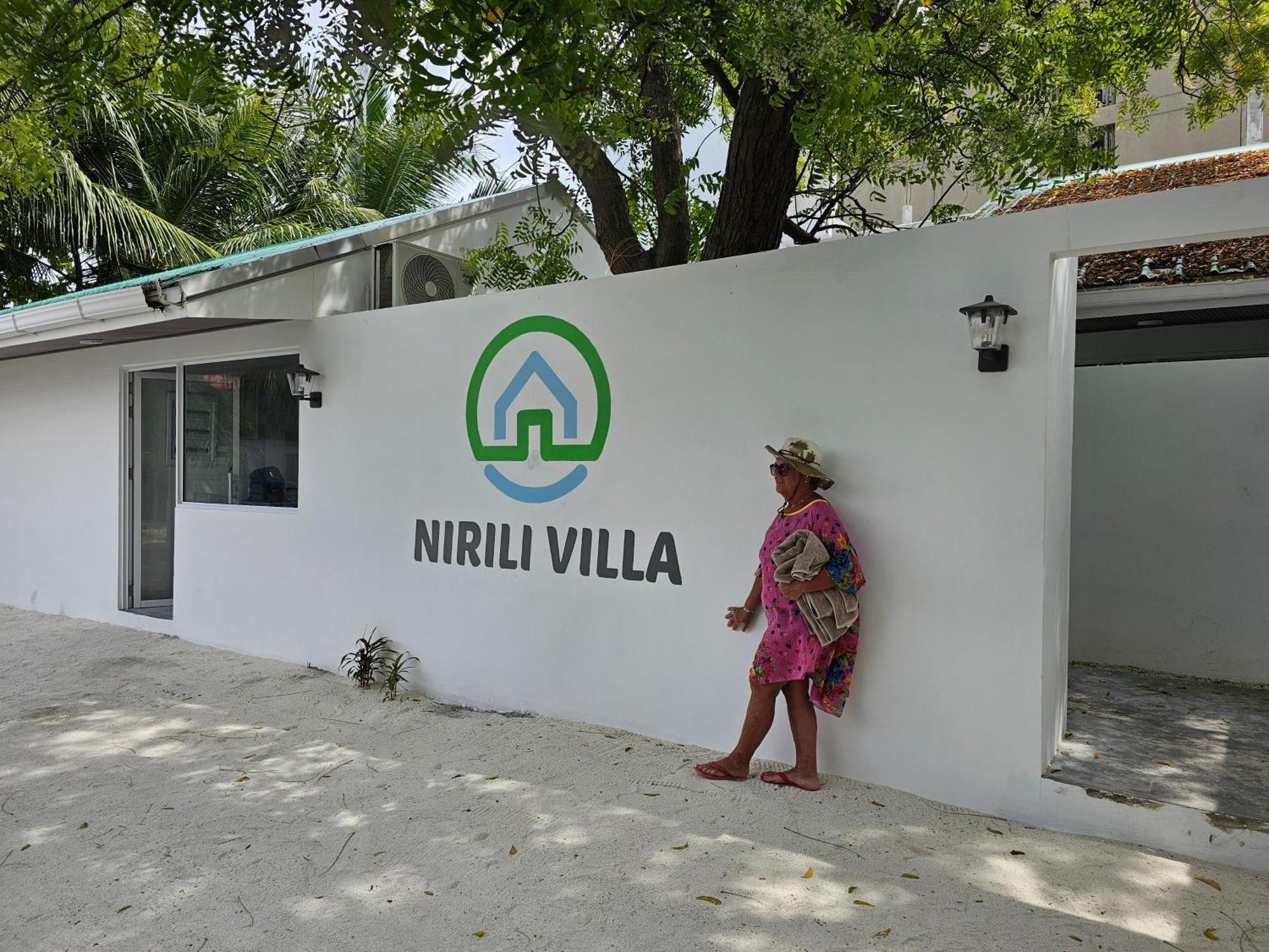 Nirili Villa Dhiffushi Exteriör bild